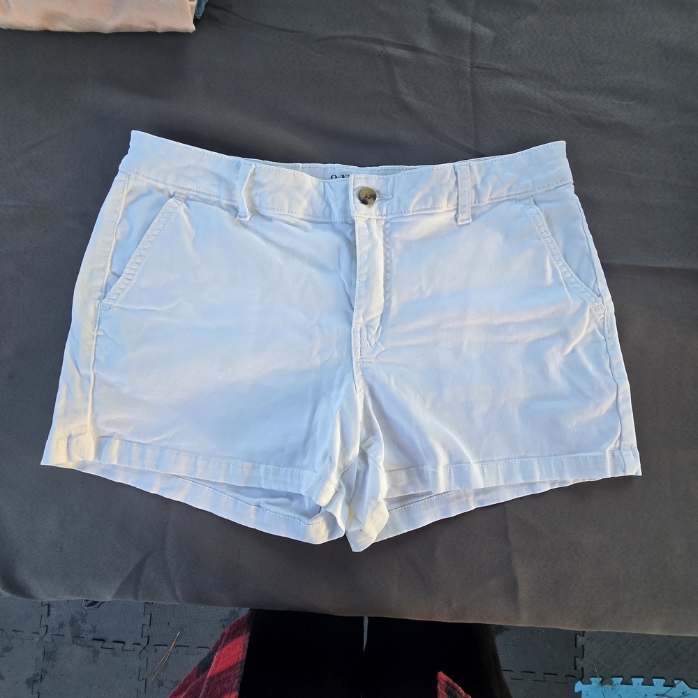 A.N.A. Classic White Mid-Rise Shorty Short Women's Shorts 3.5" Inseam 12